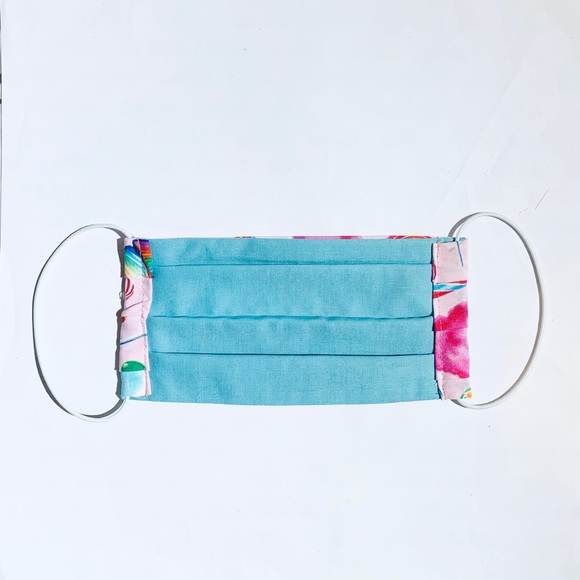 New! Candy Crush Cupcake Reusable Face Mask 🍭 🍬 - Picture 2 of 6